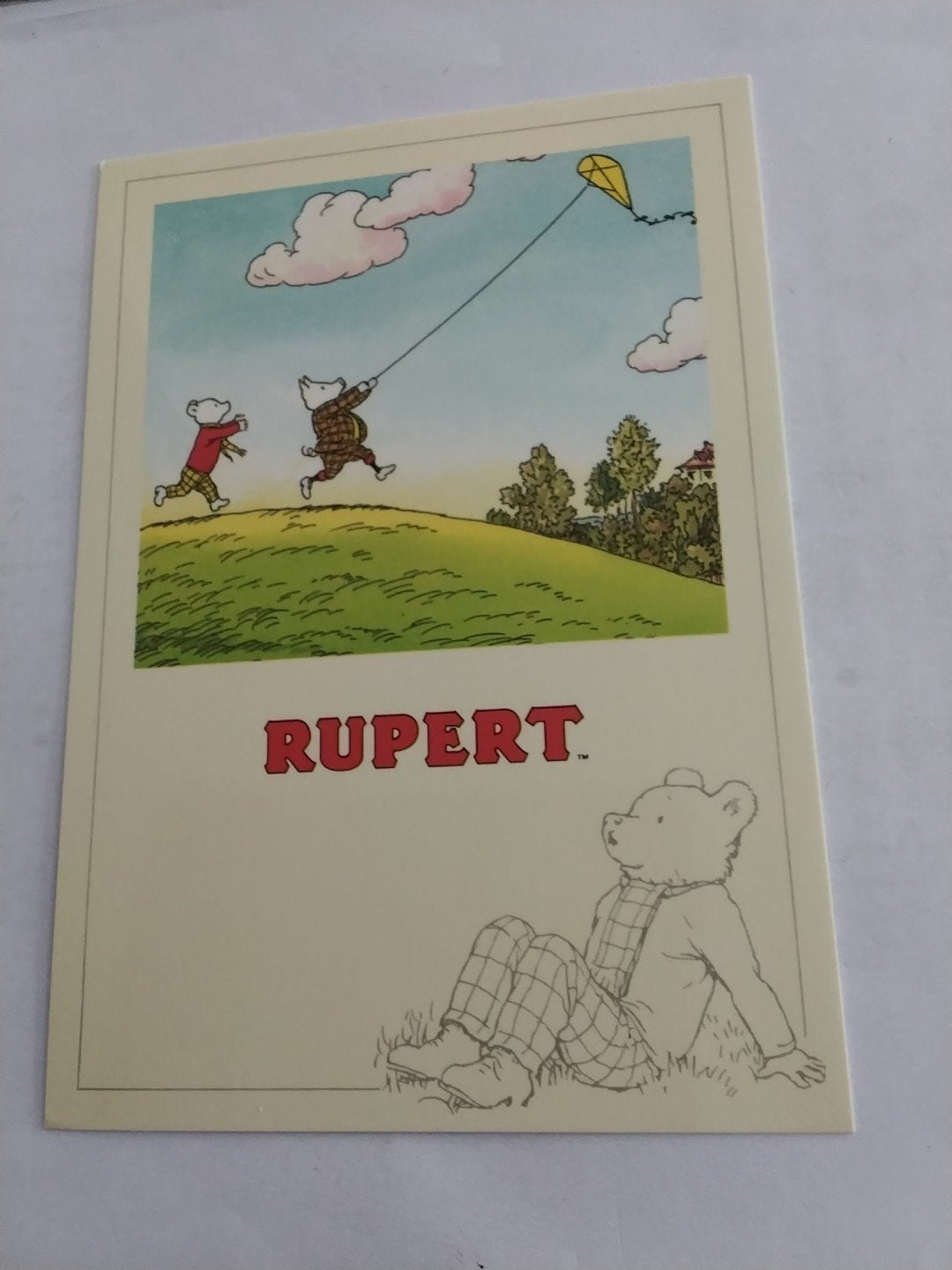 Vintage Rupert Bear Ansichtkaart - Vliegeren (1939), Ophalen of Verzenden, 1980 tot heden