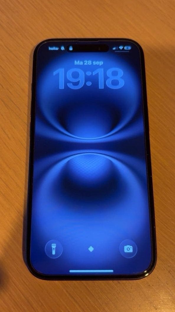 iPhone 16 128GB Zwart - 90% batterij + originele doos