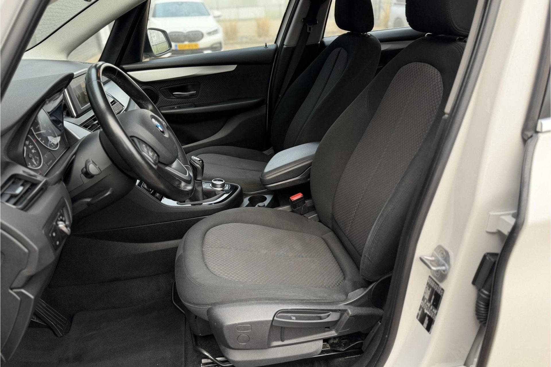 BMW 2 Serie Active Tourer 216i | BTW | PDC A | Cruise Contro, Auto's, BMW, Voorwielaandrijving, Stof, Gebruikt, Automatische klimaatregeling