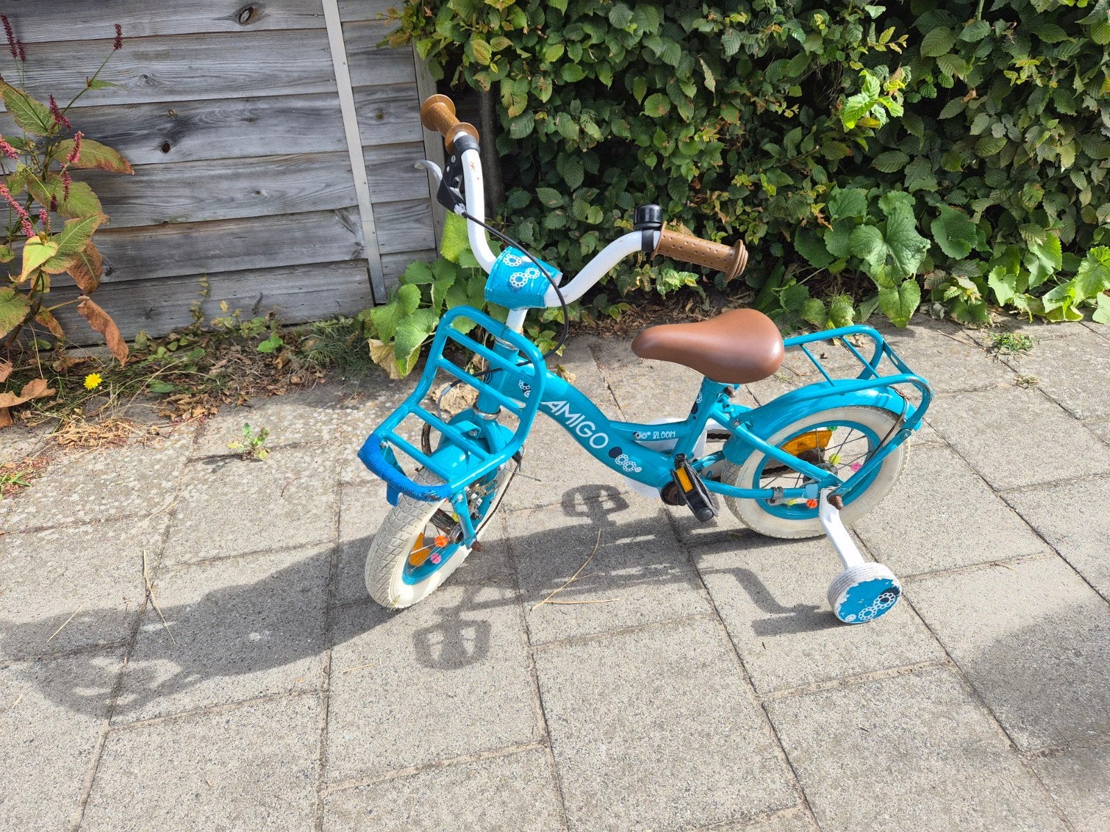 Amigo 12 inch meisjesfiets met zijwieltjes, Terugtraprem, Gebruikt, 14 inch of minder, Ophalen of Verzenden