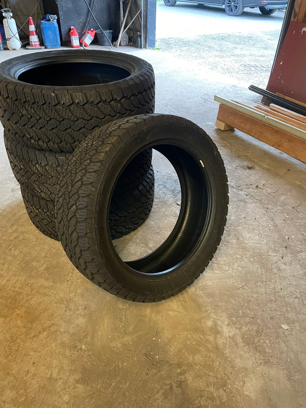 Dodge ram General Maat 285/45R22 XL, Ophalen, Zo goed als nieuw