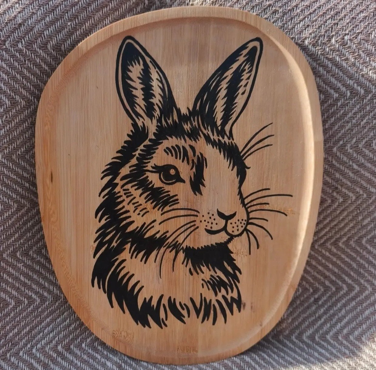Handgemaakt konijn op hout, Ophalen of Verzenden, Nieuw, Meerkleurig, Hout