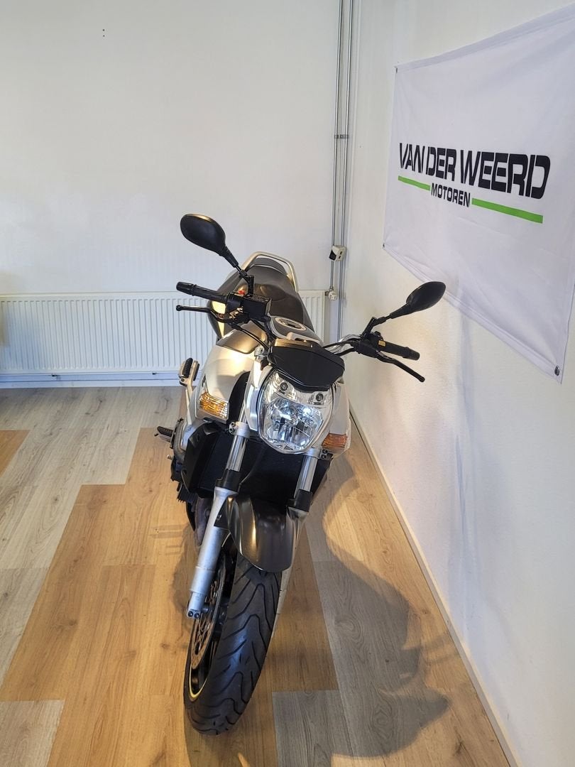 SUZUKI GSR 600 (bj 2007), SUZUKI, 4 cilinders, Motorrijbewijs A, Bedrijf