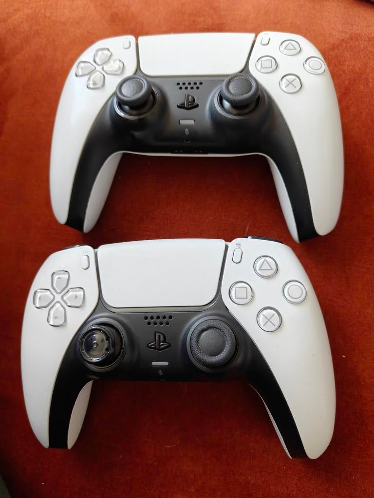 2x PS5 DualSense Controllers - Wit, Ophalen of Verzenden, Zo goed als nieuw