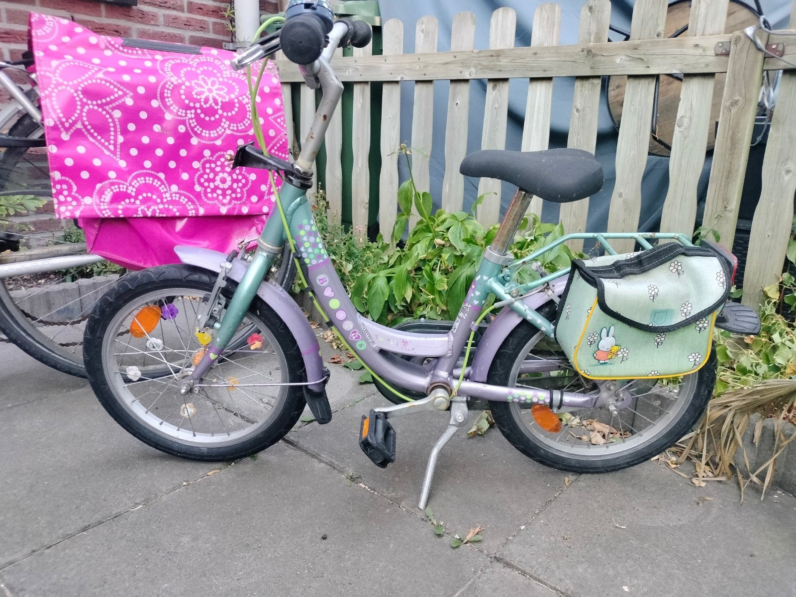 Kinderfiets 16 inch met zij tasje, Fietsen en Brommers, Fietsen | Kinderfietsjes, Ophalen, Terugtraprem, Onbekend, 16 tot 20 inch