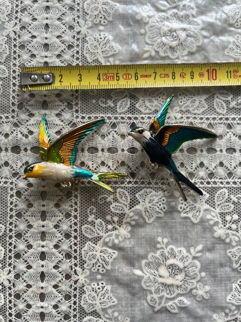 Twee vogel broches, Overige materialen, 4 tot 7 cm, Overige kleuren, Ophalen of Verzenden