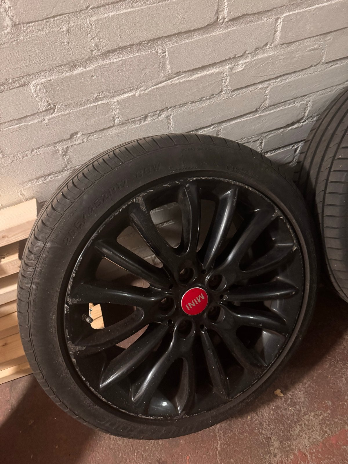 Mini Clubman 17 inch velgen met banden 205/45/17, Auto-onderdelen, Gebruikt, Banden en Velgen, 17 inch, Personenwagen
