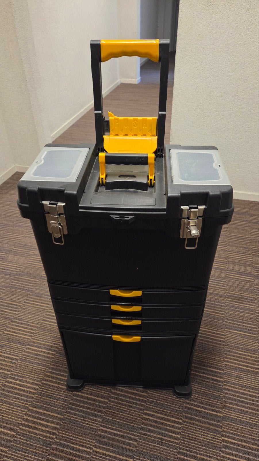 toolbox/viskoffer, Doe-het-zelf en Verbouw, Gereedschapskisten, Ophalen, Zo goed als nieuw