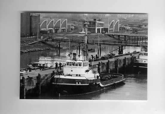 scheepvaart-foto-evertsen, Ophalen of Verzenden, Zo goed als nieuw, Motorboot, Boek of Tijdschrift