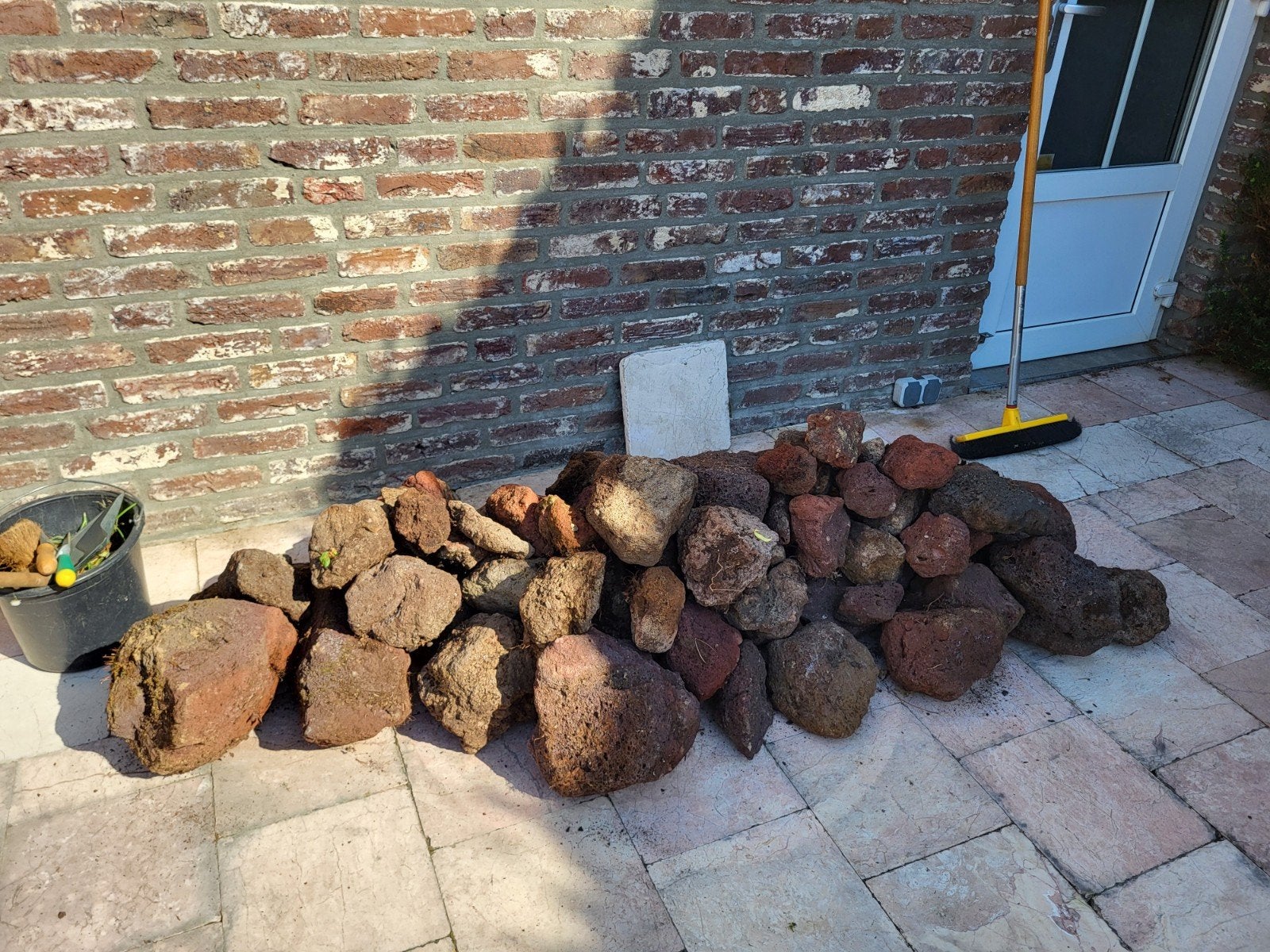 Gratis lavastenen, ca. 5 kruiwagens vol, Tuin en Terras, Ophalen, Gebruikt, Lava, Overige typen