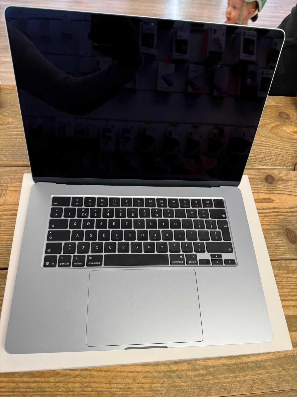 Foto 9 van MacBook Air 15-inch 512 GB met Apple garantie cyclus 33^