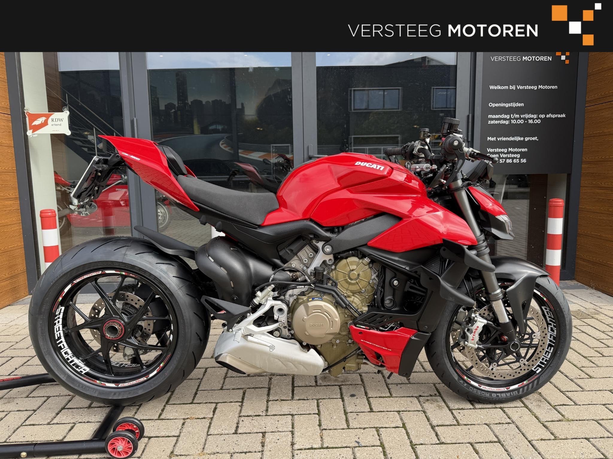Ducati Streetfighter V4 Desmo uitgevoerd # mono posto, Info@ducati.com, Ducati North Europe B.V., Maanweg 174
2516 AB  Den Haag, NL