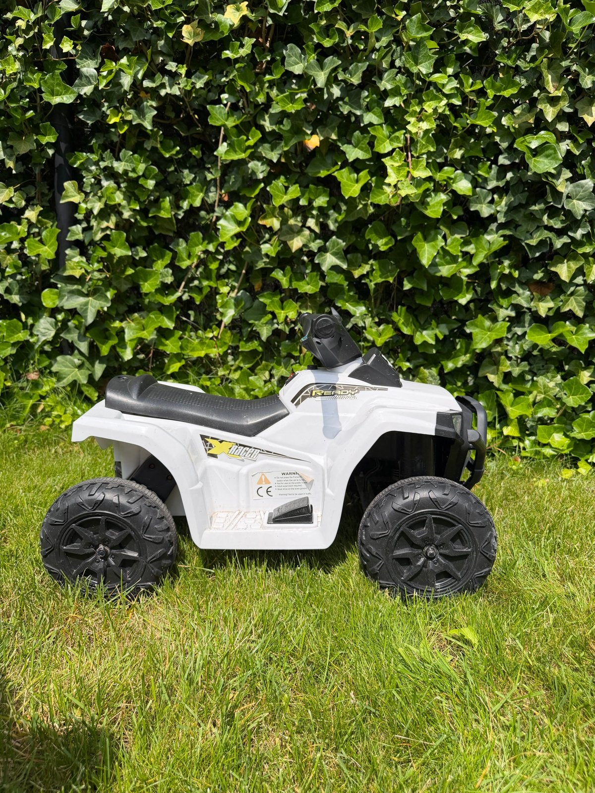 Kleine quad voor de handige maker (accu defect), Ophalen, Gebruikt