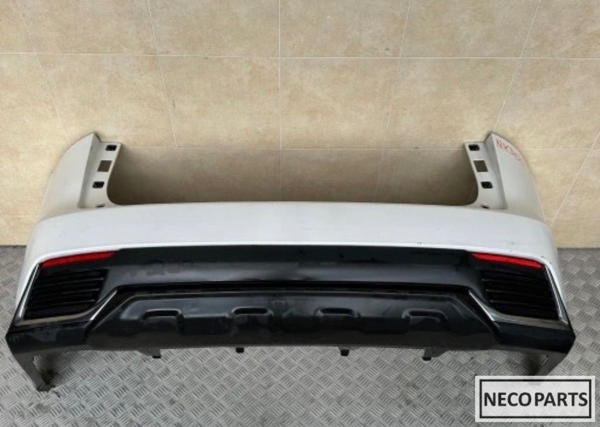 LEXUS NX 300H ACHTERBUMPER ORIGINEEL ALLES LEVERBAAR!!!, Auto-onderdelen, Gebruikt, -, Achter, -