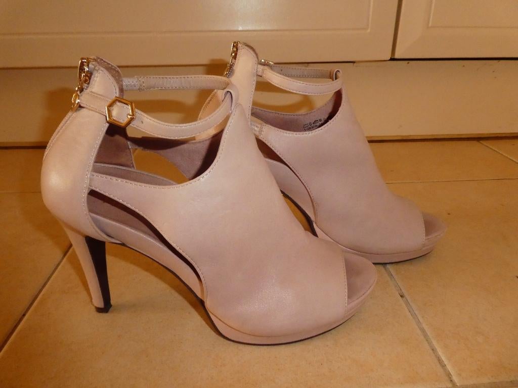 Tamaris Heart & Sole maat 39 pumps peep toe lichtroze nude, Pumps, Verzenden, Zo goed als nieuw, Roze