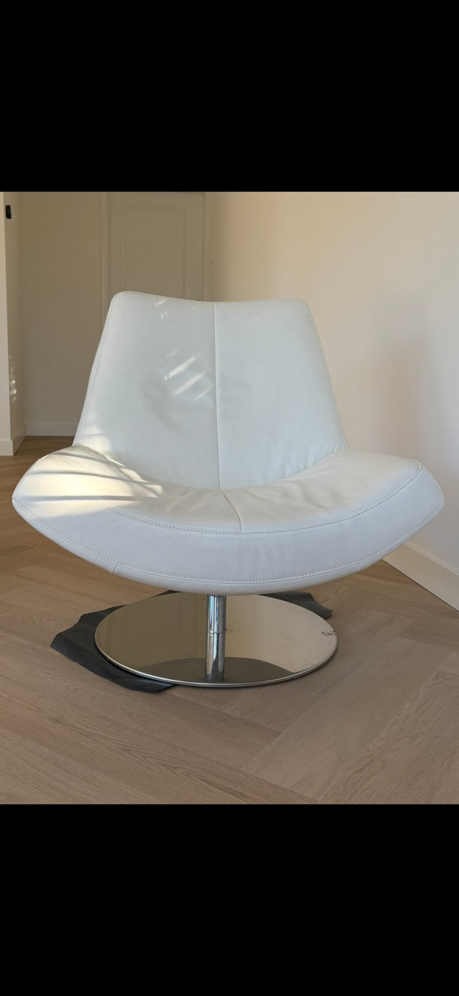 Fauteuil - wit Leder - draaibaar - Musterring, Gebruikt, Minder dan 75 cm, Leer, Ophalen of Verzenden