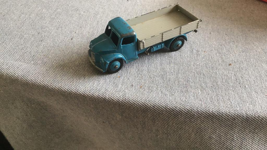 DINKY TOYS DODGE REAR TIPPING WAGON PRODUCTIE 1954-1964 OUD!, Hobby en Vrije tijd, Modelauto's | 1:43, Ophalen of Verzenden, Zo goed als nieuw
