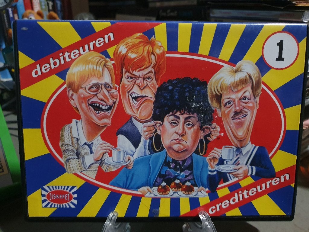 DVD Jiskefet debiteuren crediteuren deel 1, Alle leeftijden, Ophalen, Zo goed als nieuw, Stand-up of Theatershow