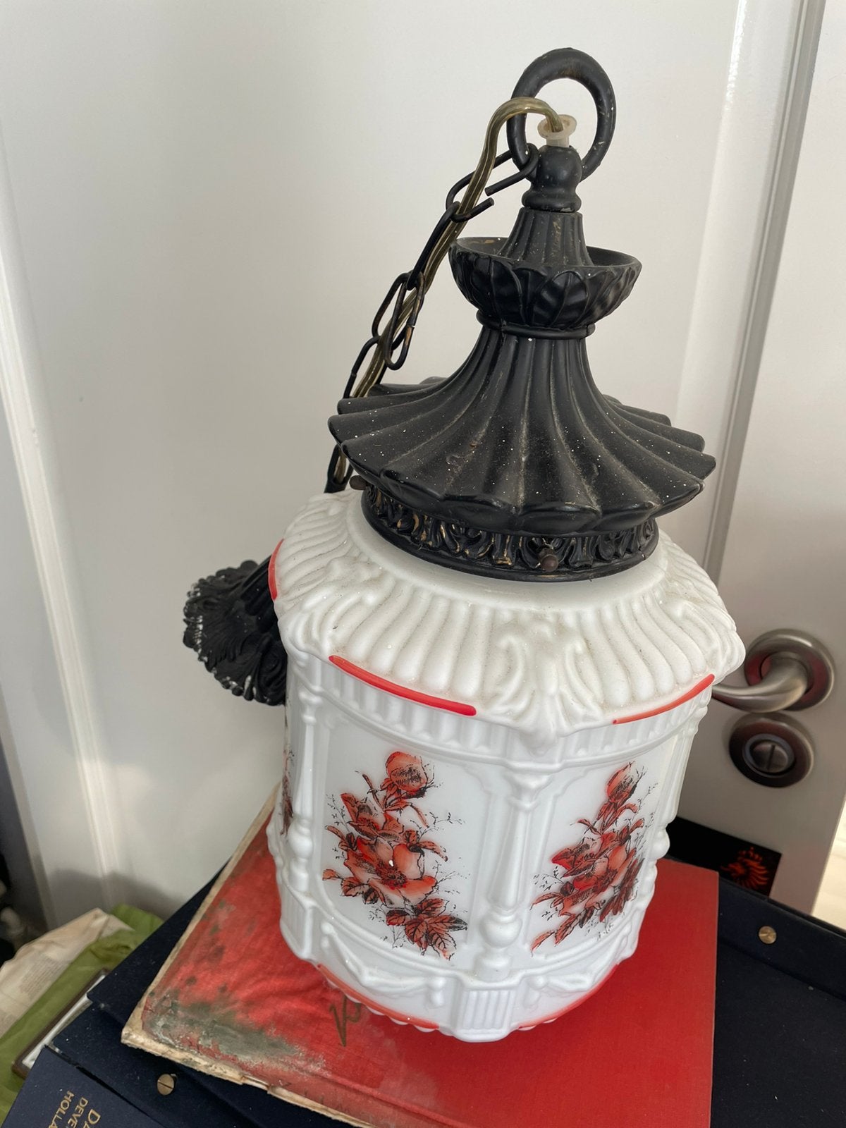 Art deco plafondlamp melkglas met decoratie bloemen, Antiek en Kunst, Ophalen of Verzenden