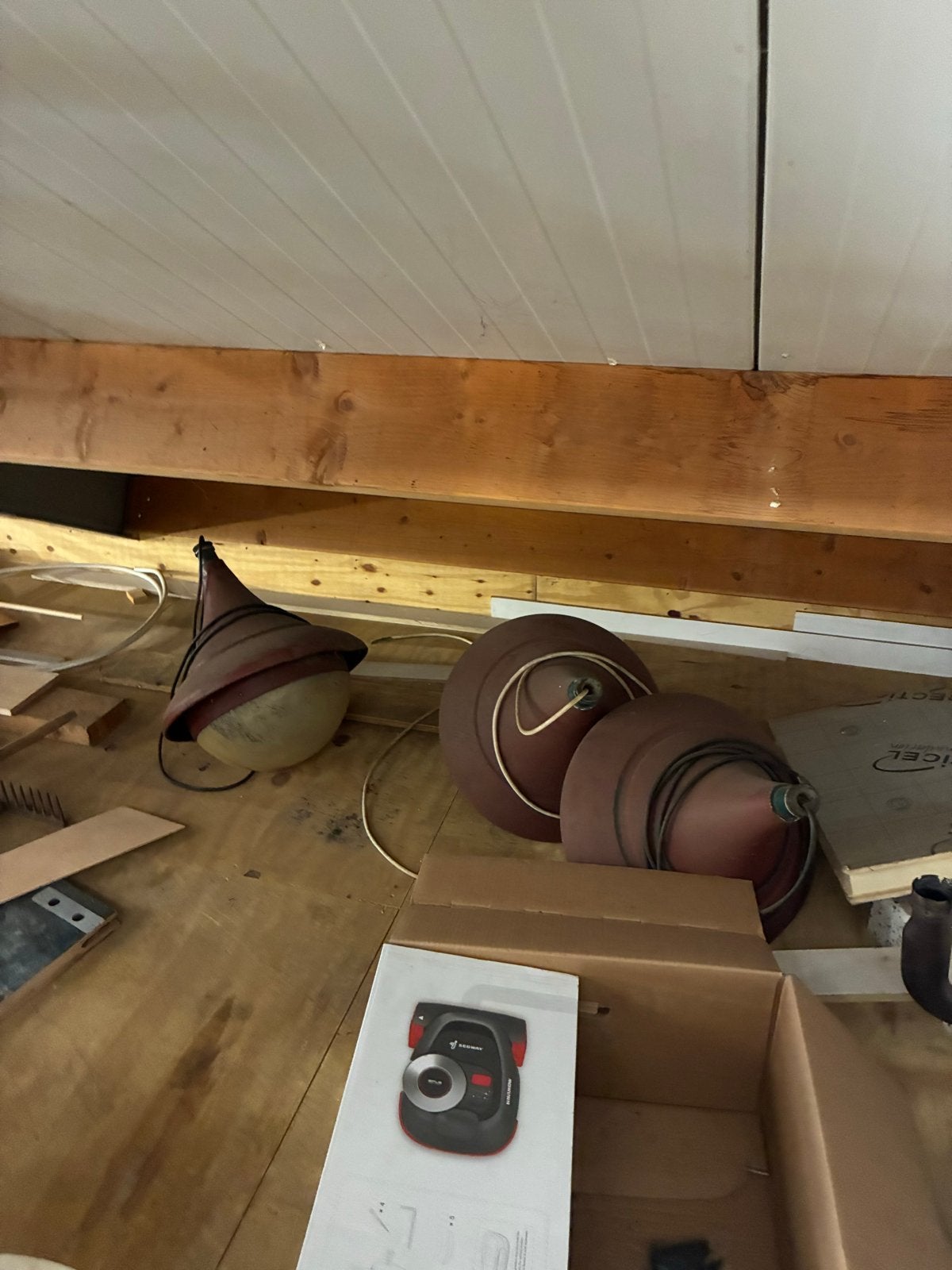 Vintage Lantaarnpaal in 3 Delen - Staat in de Menie, Ophalen, Gebruikt