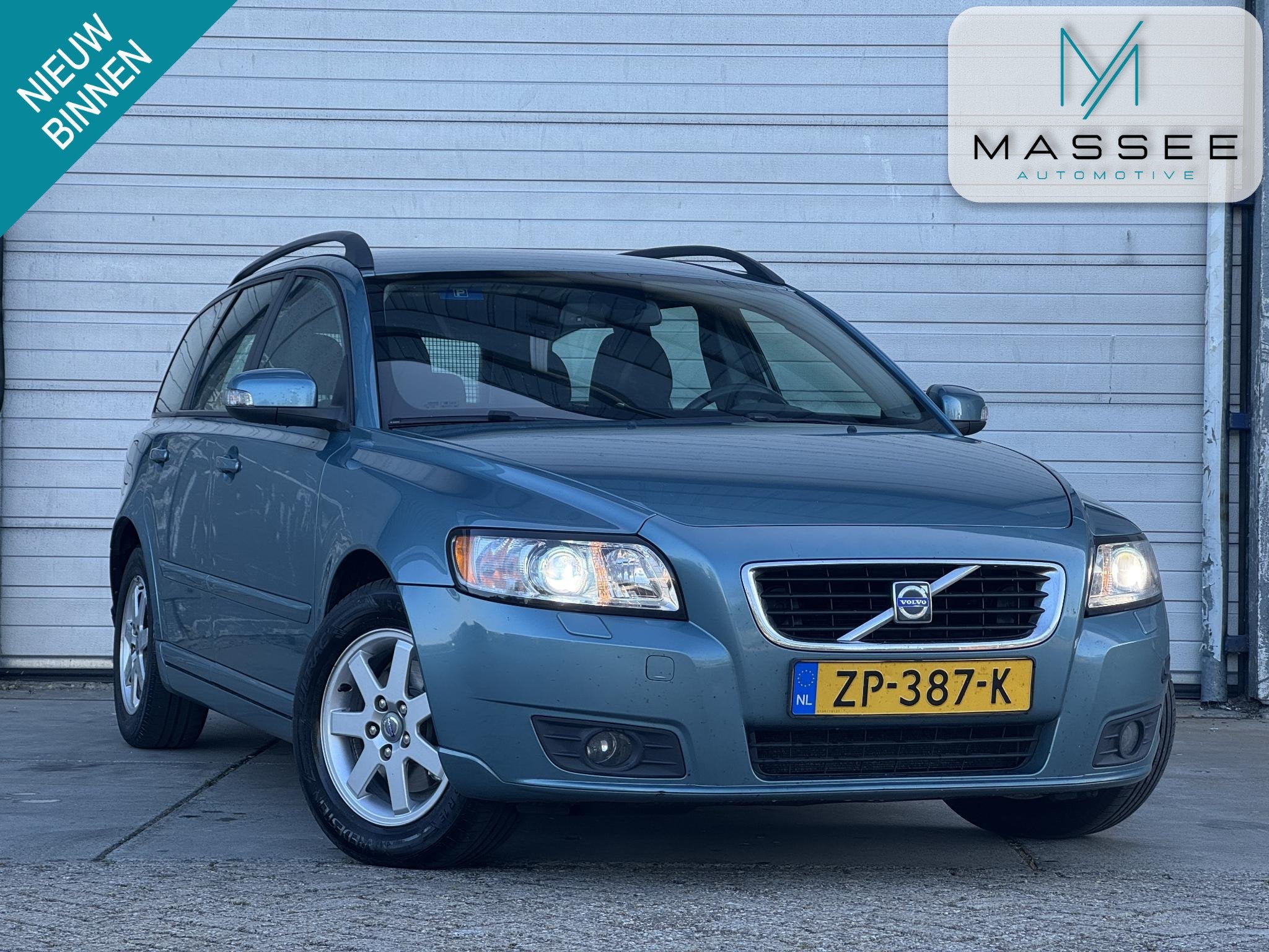 Volvo V50 1.8F NWE APK | ZEER NETJES | AIRCO, Auto's, Voorwielaandrijving, Gebruikt, Zwart, Blauw