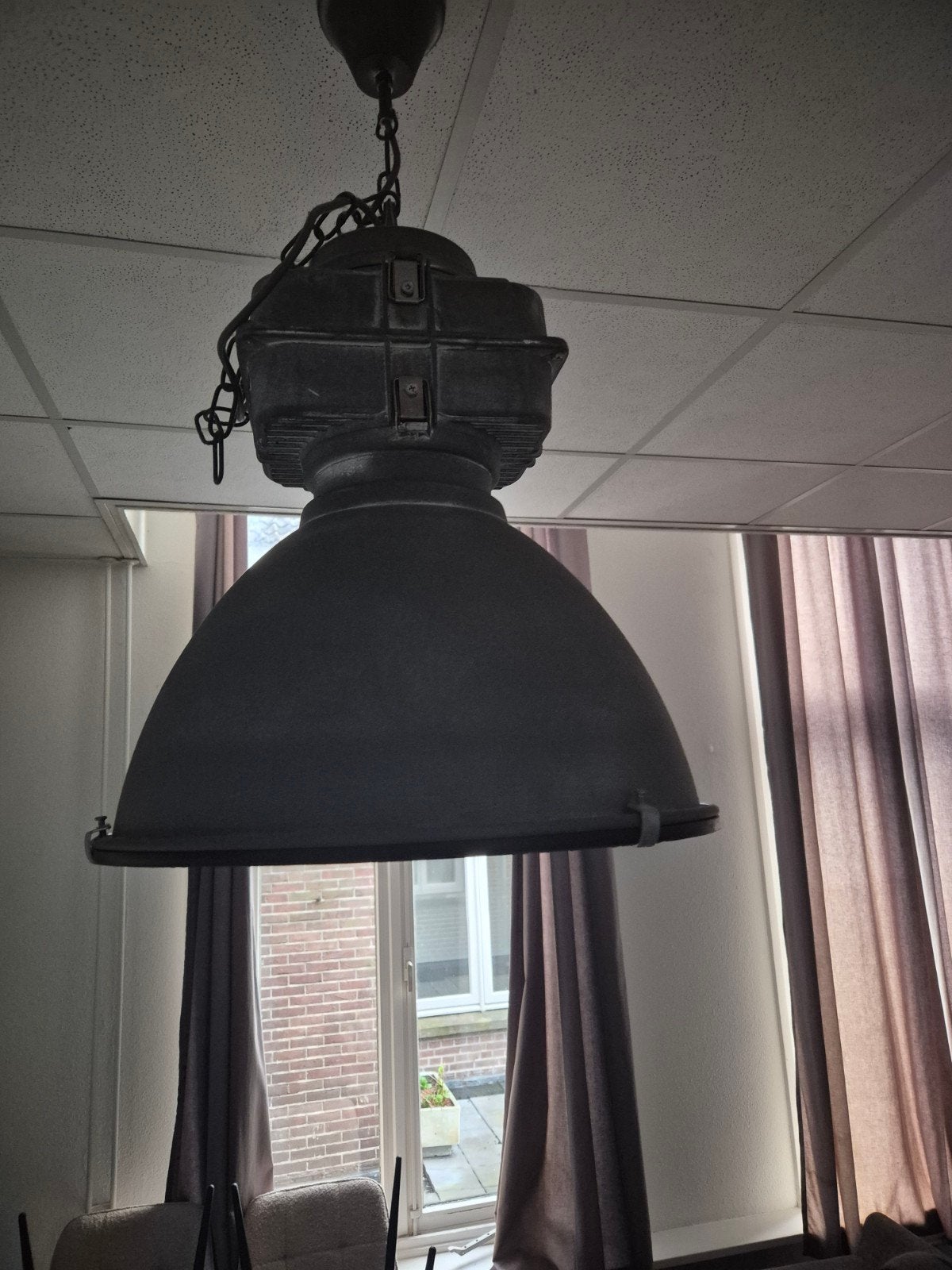 Set van 2 industriële hanglampen + 1 losse lamp, Gebruikt, E27 (groot), Ophalen of Verzenden, Industrieel, Vintage