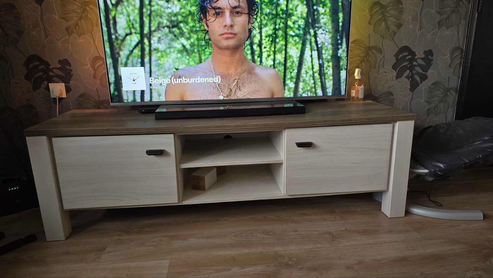 mooie set kasten, eettafel en tv meubel, Ophalen