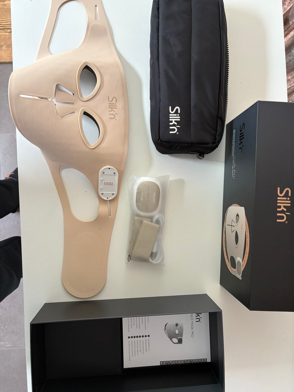 NIEUW! Silk'n - Facial Led Mask Pro, Ophalen of Verzenden, Nieuw, Gehele gezicht
