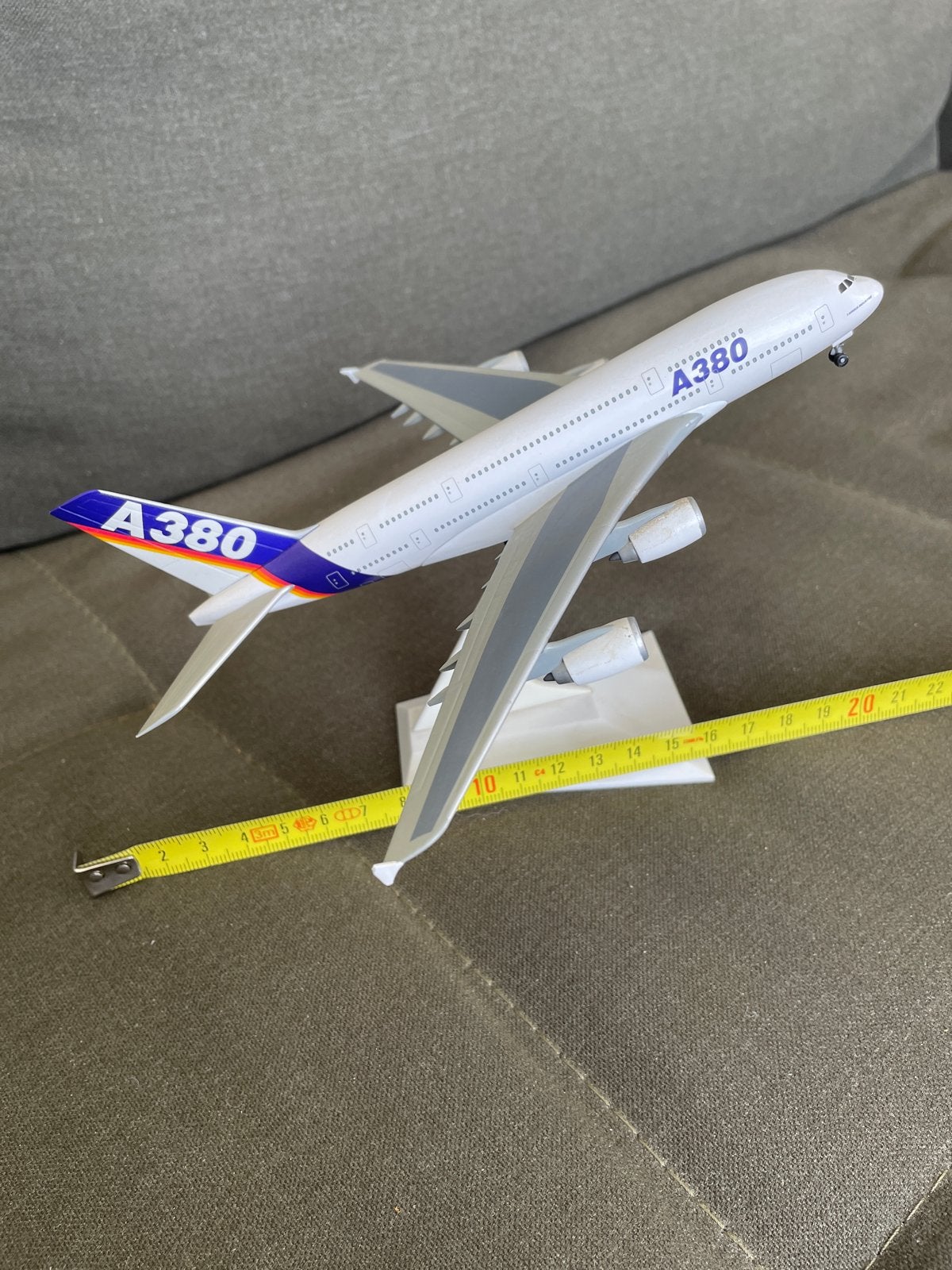 Airbus A380 schaalmodel - Vliegtuig, Overige merken, 1:200 of kleiner, Ophalen of Verzenden, Zo goed als nieuw