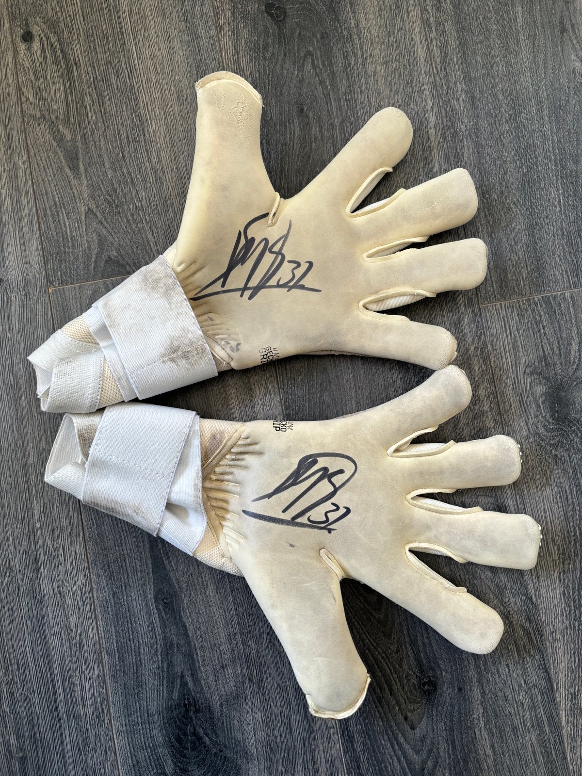 Gesigneerde keepershandschoenen Mattijs Branderhorst #31, Maat XS of kleiner, Ophalen of Verzenden, Gebruikt, Handschoenen