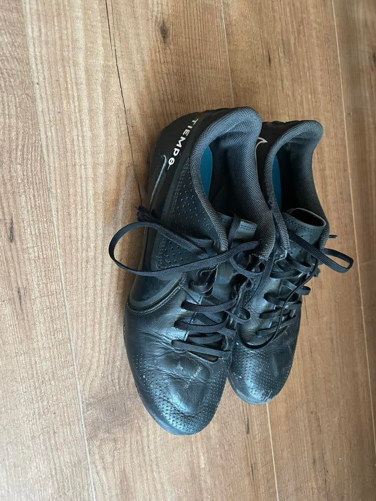 Voetbal schoen 38,39, Maat XS of kleiner, Ophalen of Verzenden, Zo goed als nieuw, Schoenen
