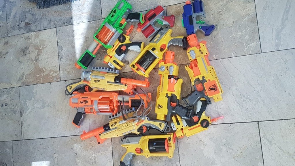 Nerf blasters, Ophalen of Verzenden, Zo goed als nieuw