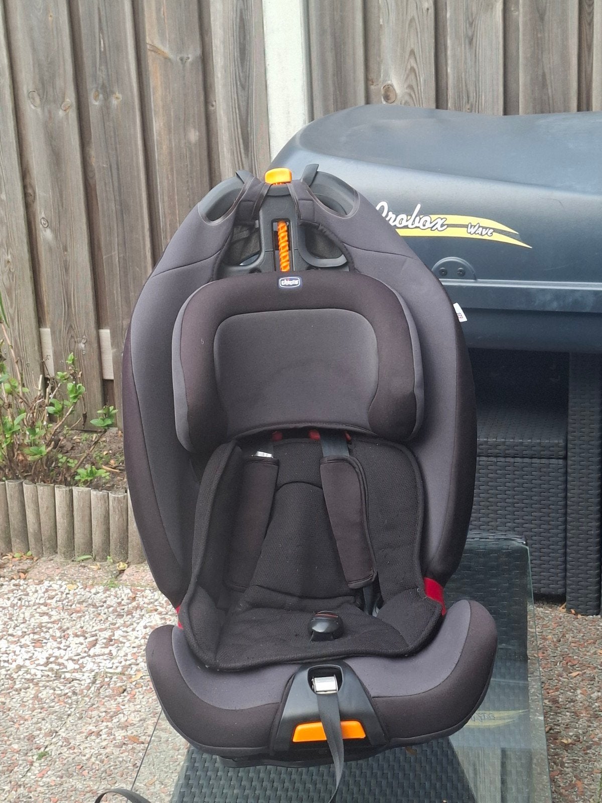 Chicco autostoel, zo goed als nieuw, Autogordel, 0 t/m 18 kg, Verstelbare rugleuning, Ophalen of Verzenden