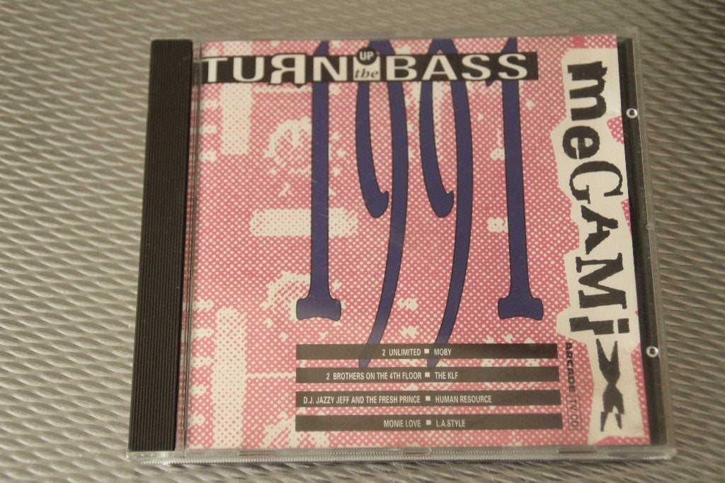 turn up the bass megamix 1991, Cd's en Dvd's, Cd's | Dance en House, Ophalen of Verzenden, Gebruikt, Overige genres