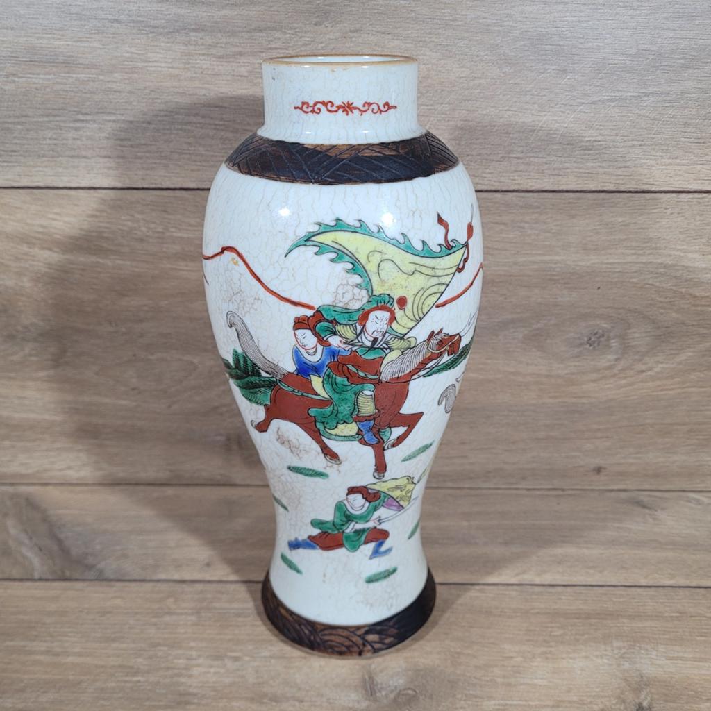 Antieke Chinese vaas met krijgers op paarden, Ophalen of Verzenden