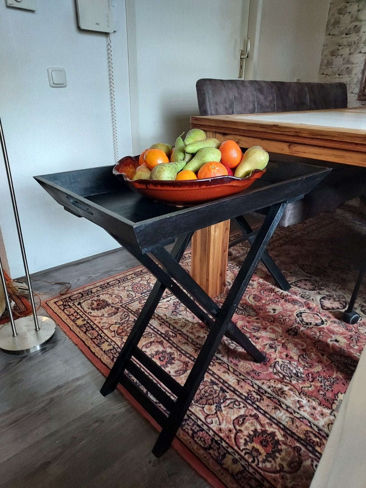 Zwart houten dienbladtafel - Handig en stijlvol, Gebruikt, 55 tot 75 cm, Modern, Rechthoekig
