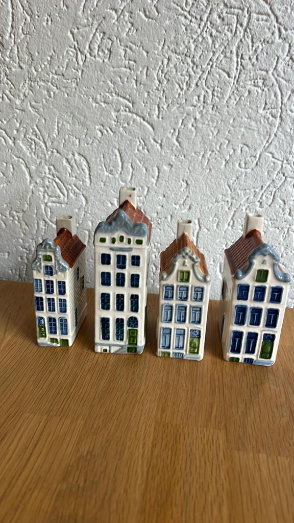 Grachtenhuisjes Delfts blauw met de hand beschilderd, Ophalen of Verzenden, Zo goed als nieuw