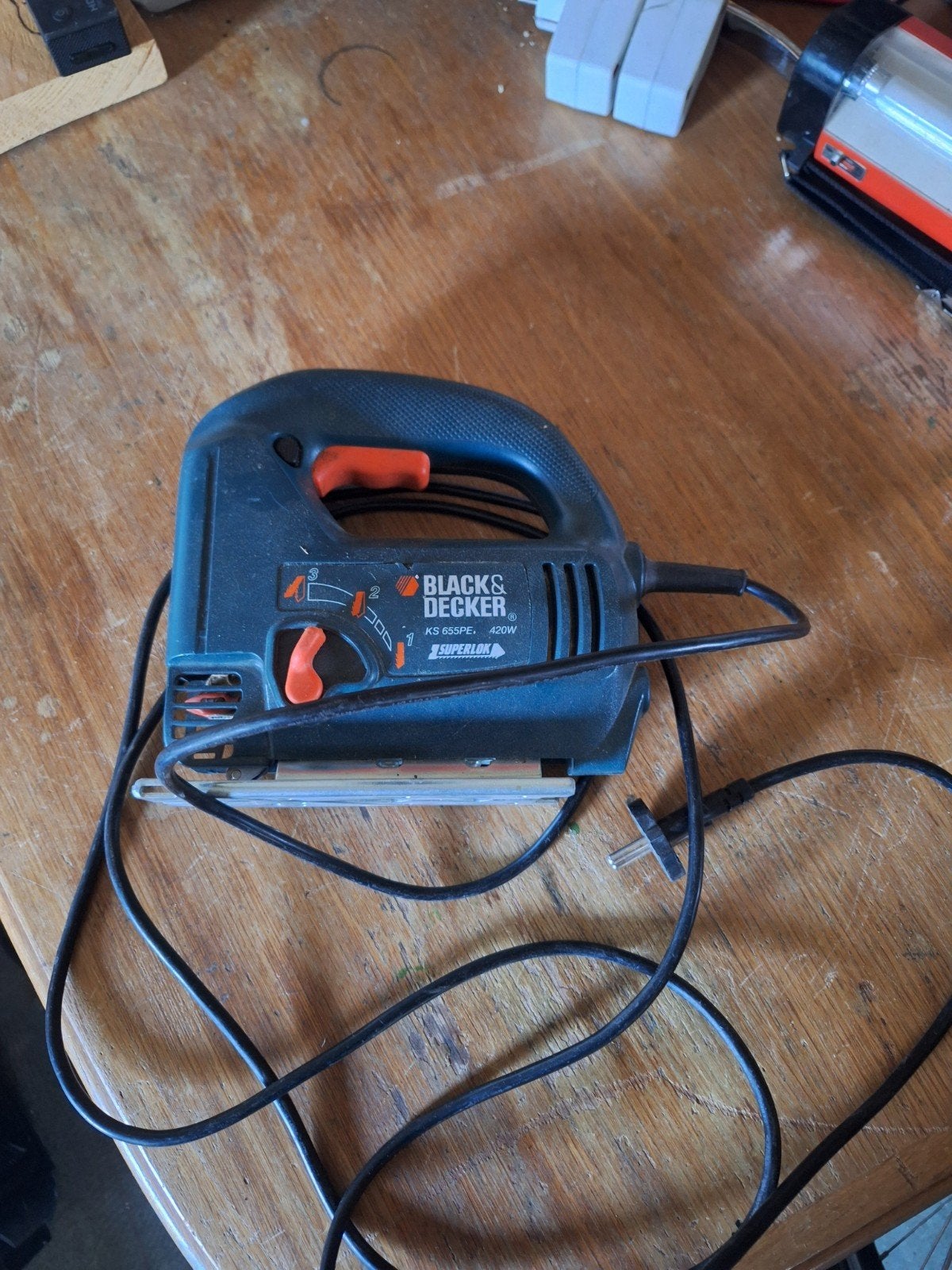 Te koop Black & Decker Decoupeerzaag KS 655PE 420W, Ophalen, Minder dan 30 mm, Gebruikt, Decoupeerzaag