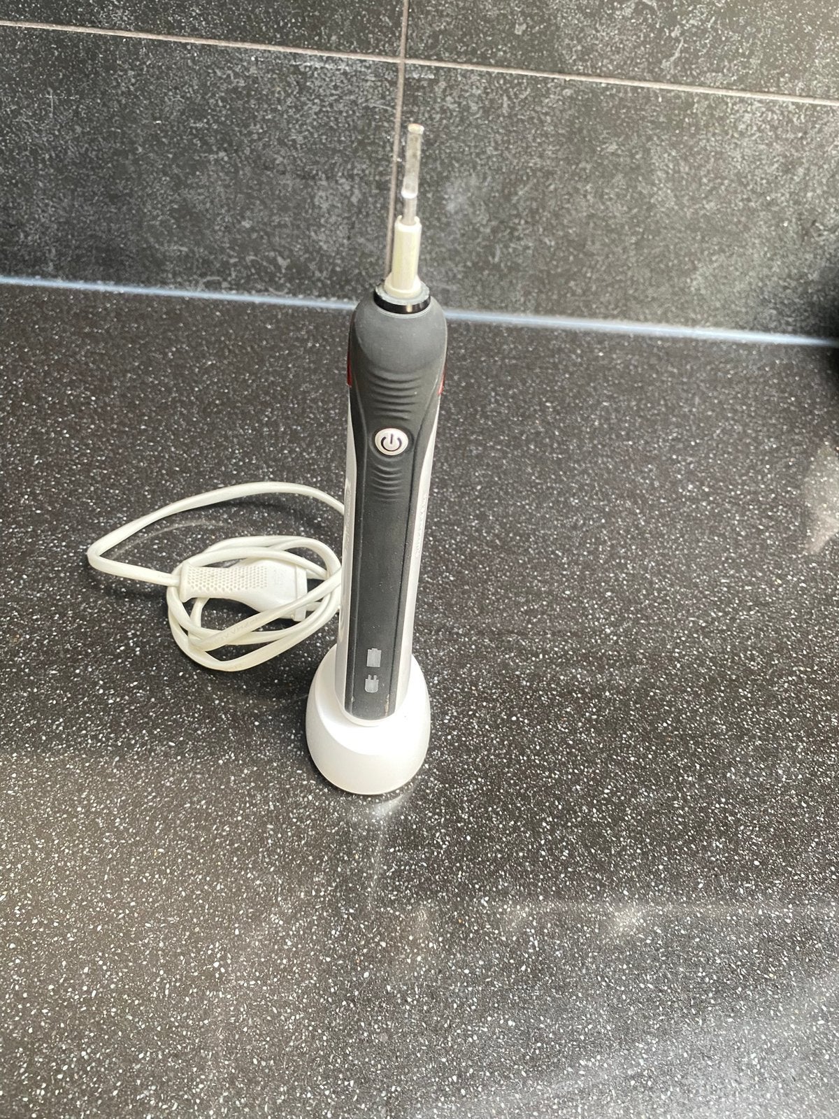 Braun Oral - B Tandenborstel, Ophalen of Verzenden, Gebruikt, Tandenborstel