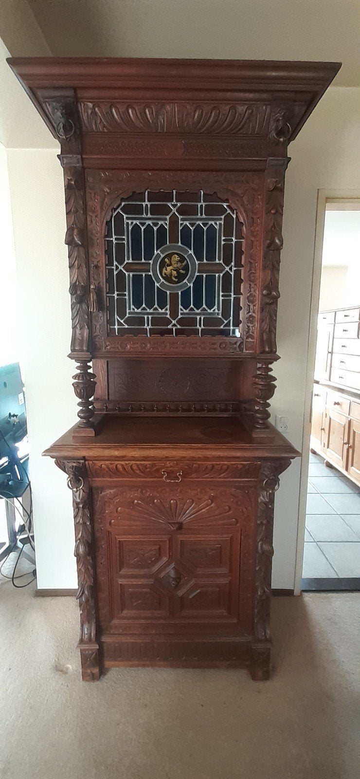 Antieke Eiken Kast met Glas-in-lood en Houtsnijwerk, Antiek en Kunst, Ophalen