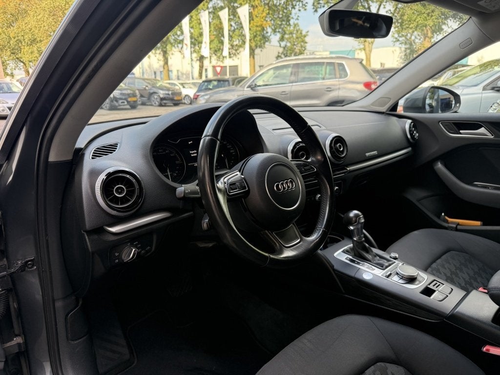 Audi A3 Sportback 1.4 e-tron Attr. PL+ (bj 2015, automaat), Auto's, Gebruikt, 4 cilinders, 150 pk, 180 min