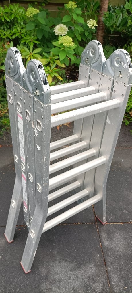 Vouwladder Altrex. Aluminium. 4x3. Werkhoogte tot 4,30 meter, Doe-het-zelf en Verbouw, Ladders en Trappen, Ophalen, Zo goed als nieuw