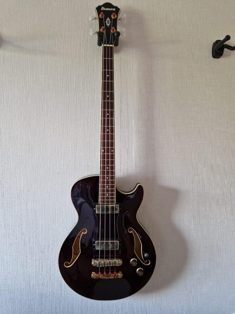 Ibanez AGB200 hollowbody, Ophalen of Verzenden, Zo goed als nieuw, Semi-akoestisch