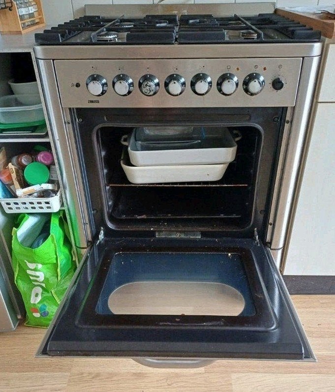 Zanussi Vrijstaand Gasfornuis met Oven en Afzuigkap, Ophalen, Gebruikt, Vrijstaand, 60 cm of meer