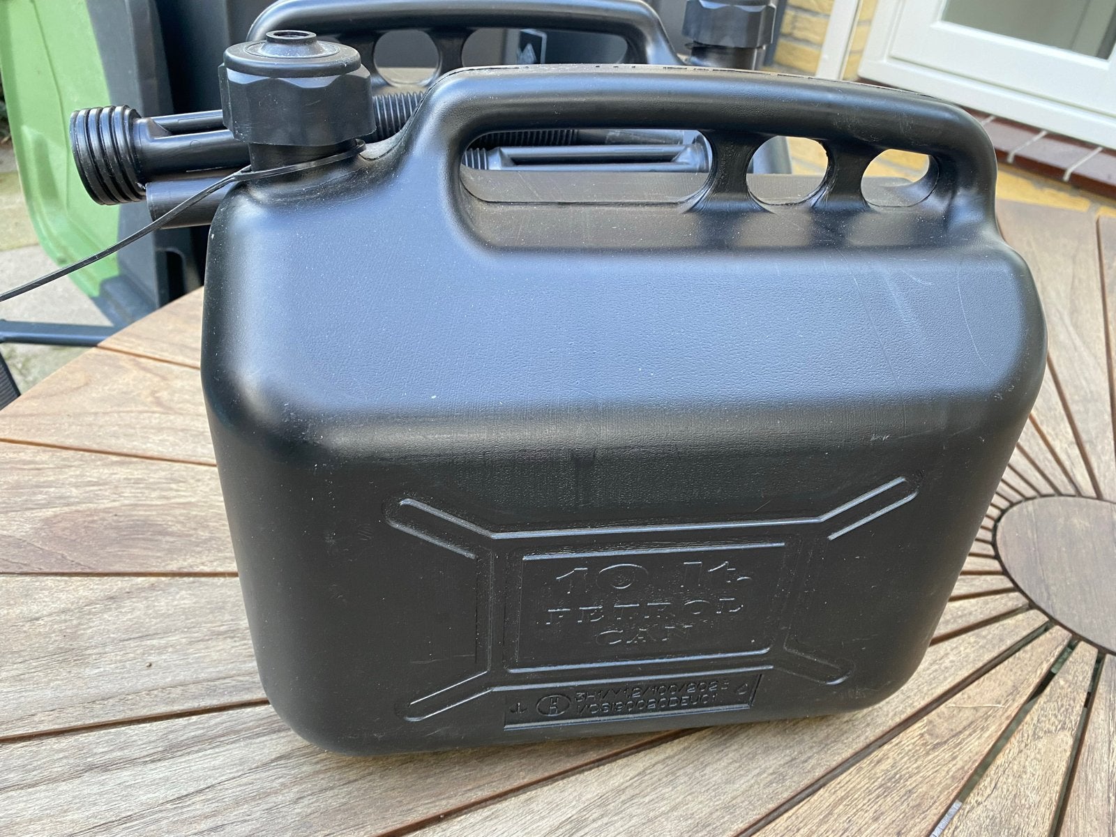 2x 10L Jerrycans - Benzine Opslag, Ophalen
