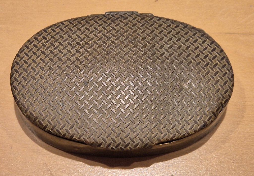 Art deco compact makeup rouge lipstick messing, Metaal, Gebruikt, Ophalen of Verzenden, 10 cm
