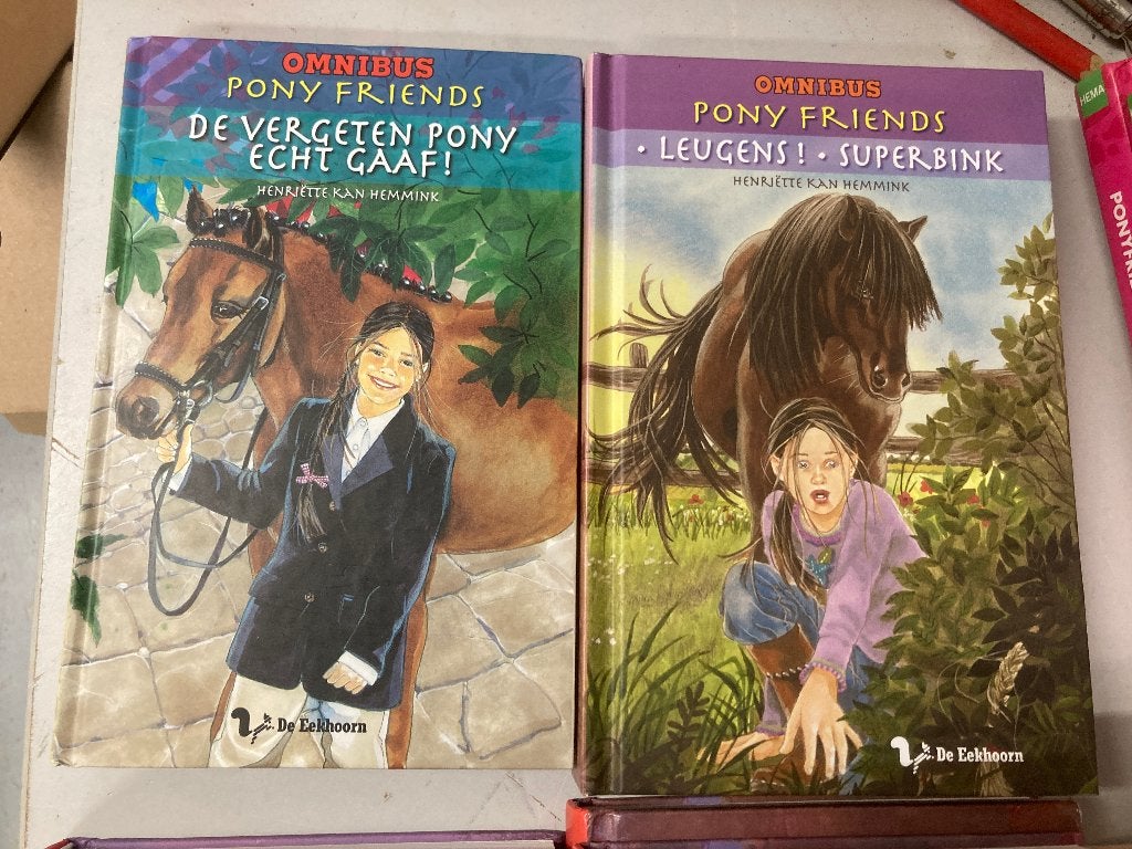 T.K. Ponyfriends Spijt, Leugens en Superbink vergeten Pony, Ophalen of Verzenden, Zo goed als nieuw, Henriette Kan Hemmink, Fictie algemeen