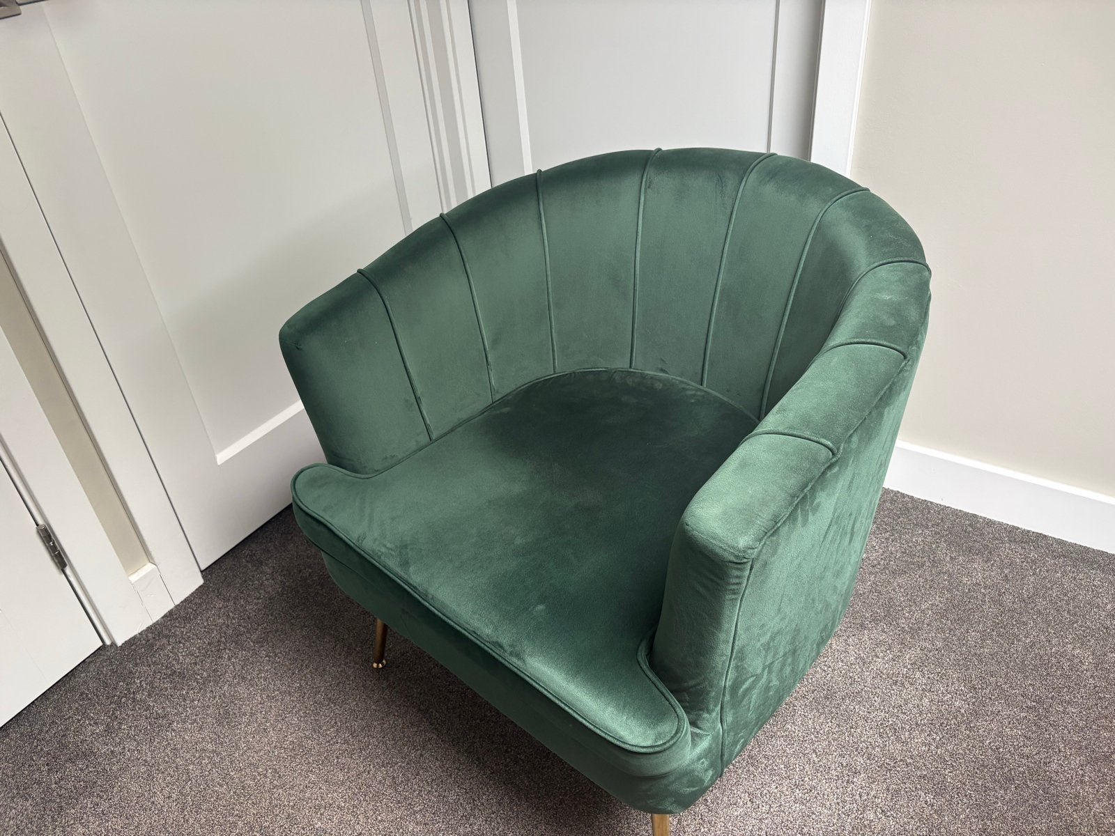 Groene Fluweel Fauteuil met gouden pooten, Huis en Inrichting, Stoelen, Overige kleuren, Ophalen of Verzenden, Zo goed als nieuw