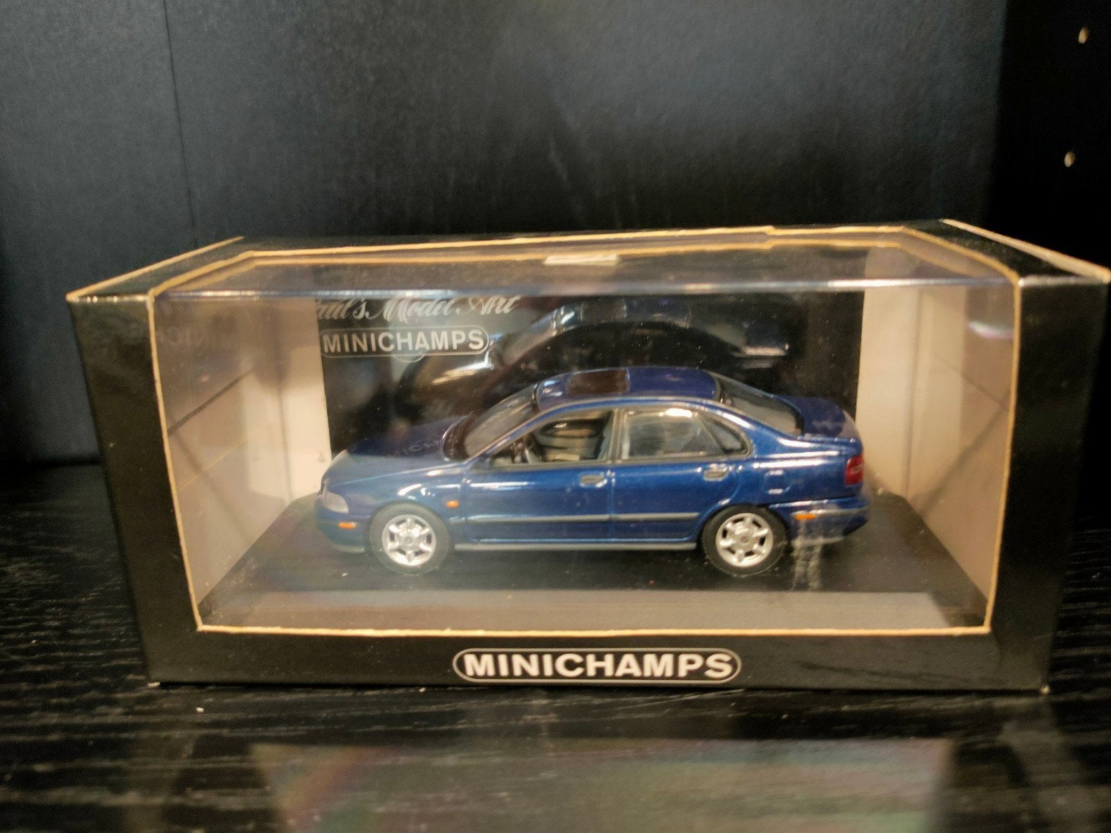 Minichamps Volvo S40 Saloon 1996 - Blauw Metallic, Hobby en Vrije tijd, Modelauto's | 1:43, Ophalen of Verzenden, Nieuw, Auto