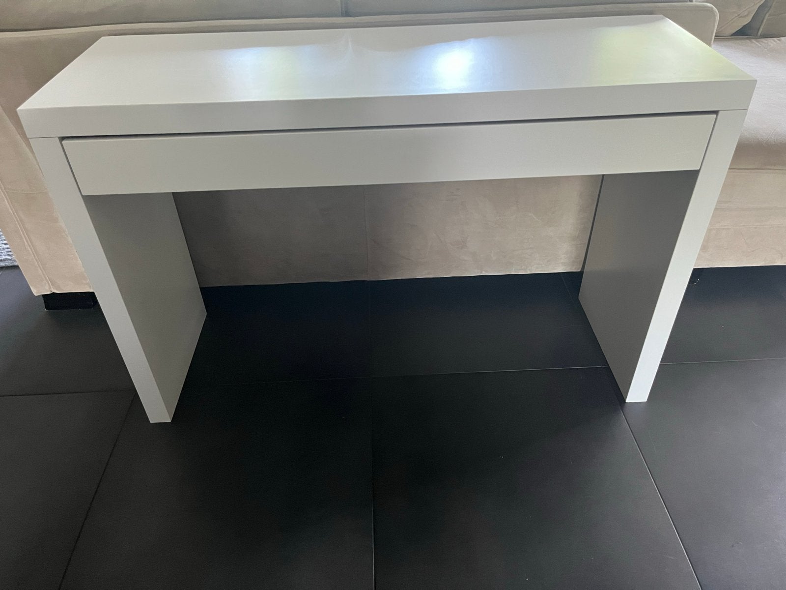 MALM Toilettafel van Ikea  wit 120x41 cm, Huis en Inrichting, Tafels | Kaptafels, Ophalen, Gebruikt, 100 tot 150 cm, Glas